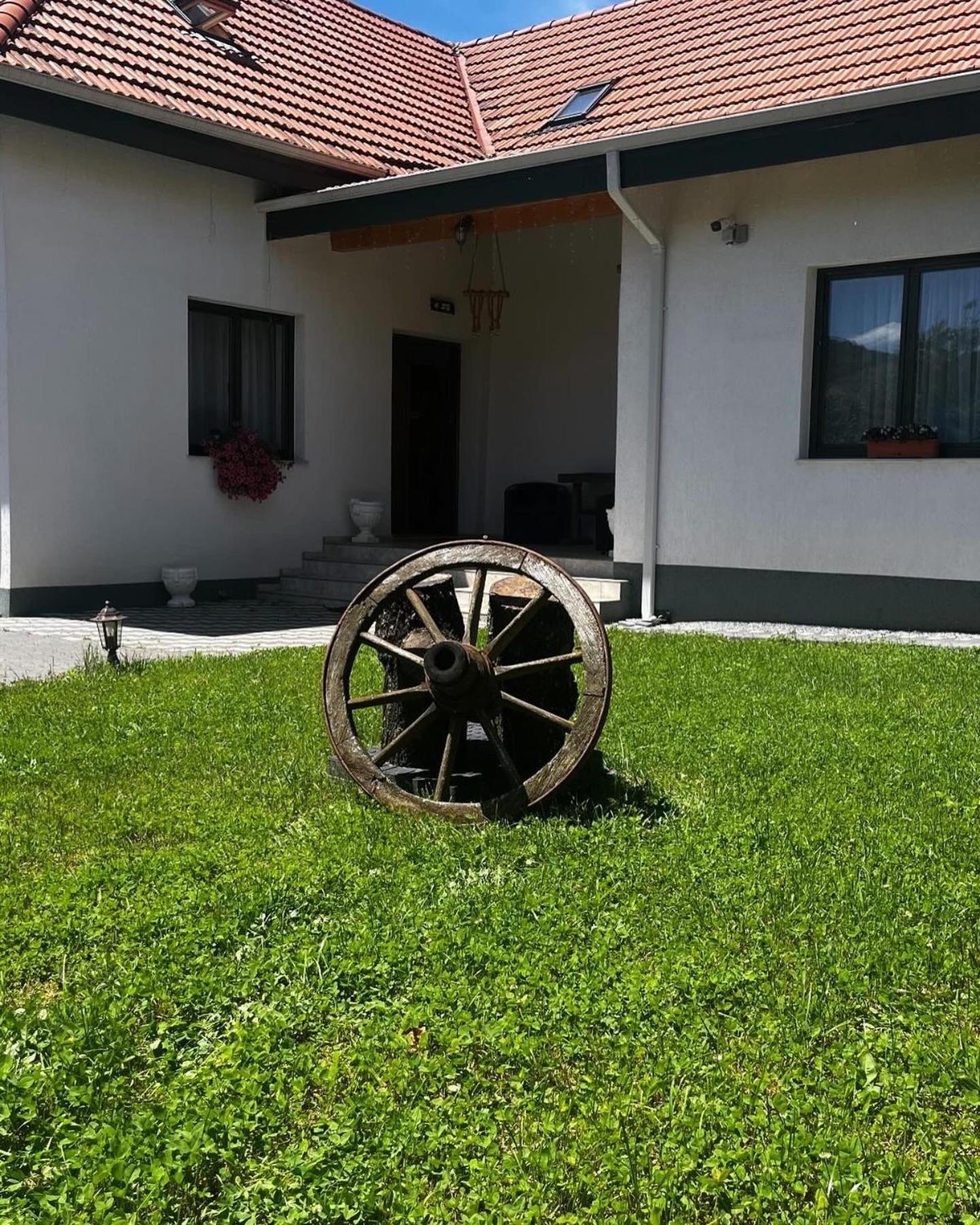 Hotel Domeniul Bondarelului Ocolisu Mic Esterno foto