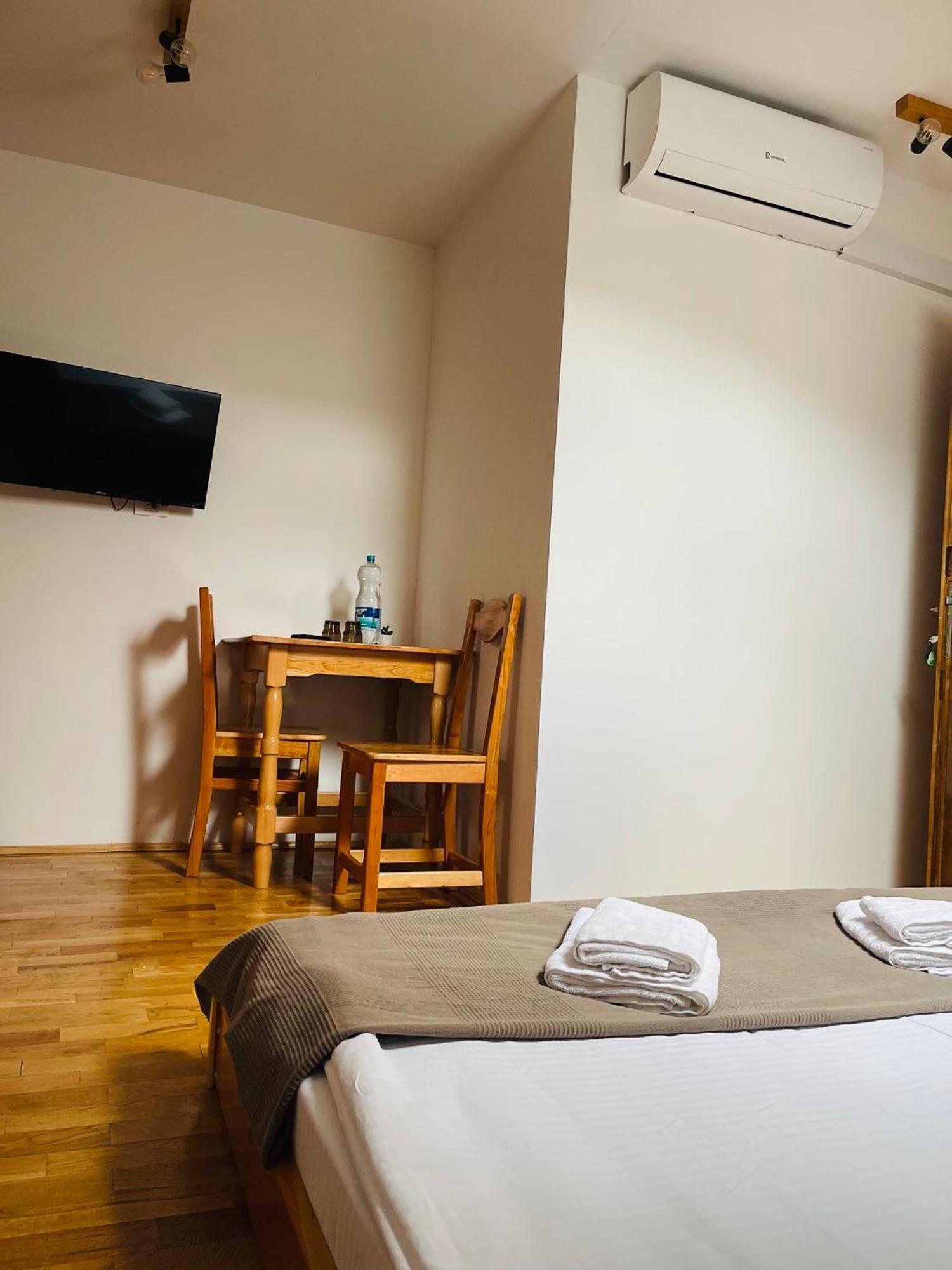 Hotel Domeniul Bondarelului Ocolisu Mic Esterno foto